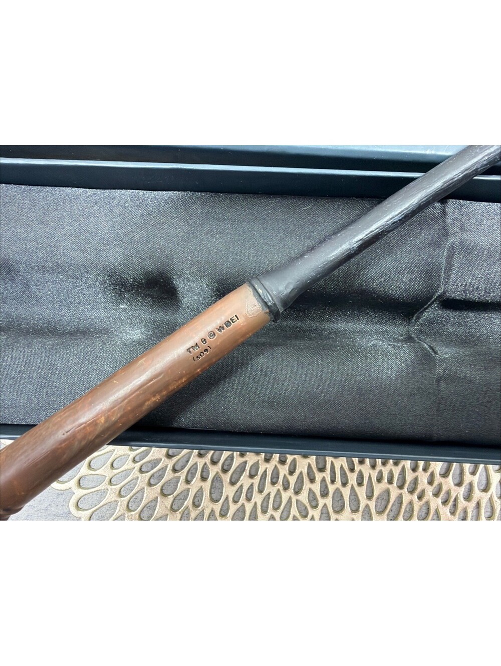 Ollivanders Hawthorne 6 Harry Potter Collectible Wand - Picture 4 of 5
